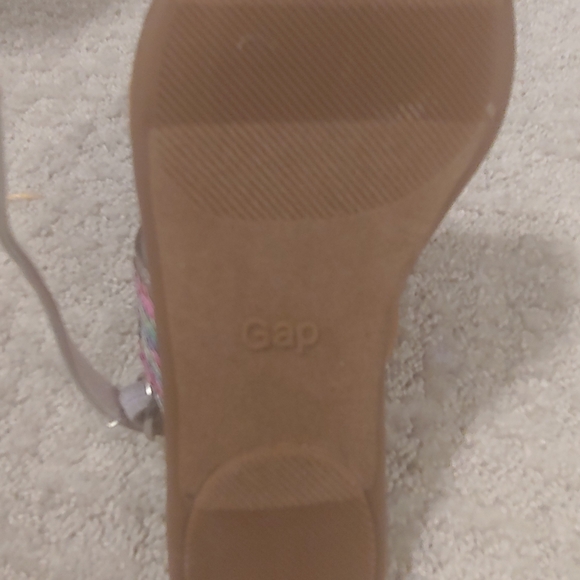 Gap rainbow sequin sandals NWOT - Picture 4 of 4